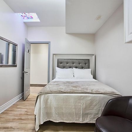 Toronto Rooms And Suites Luaran gambar