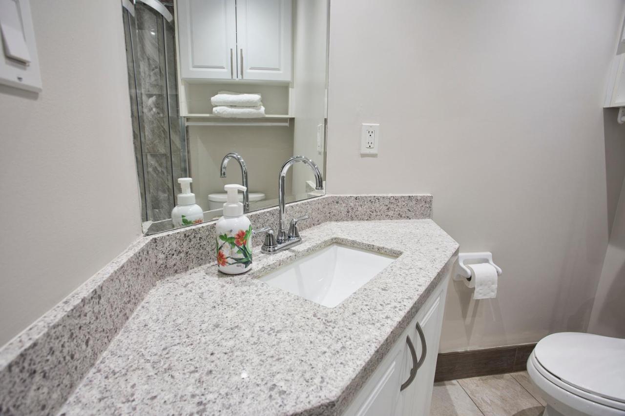 Toronto Rooms And Suites Luaran gambar