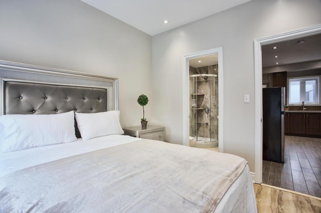 Toronto Rooms And Suites Luaran gambar
