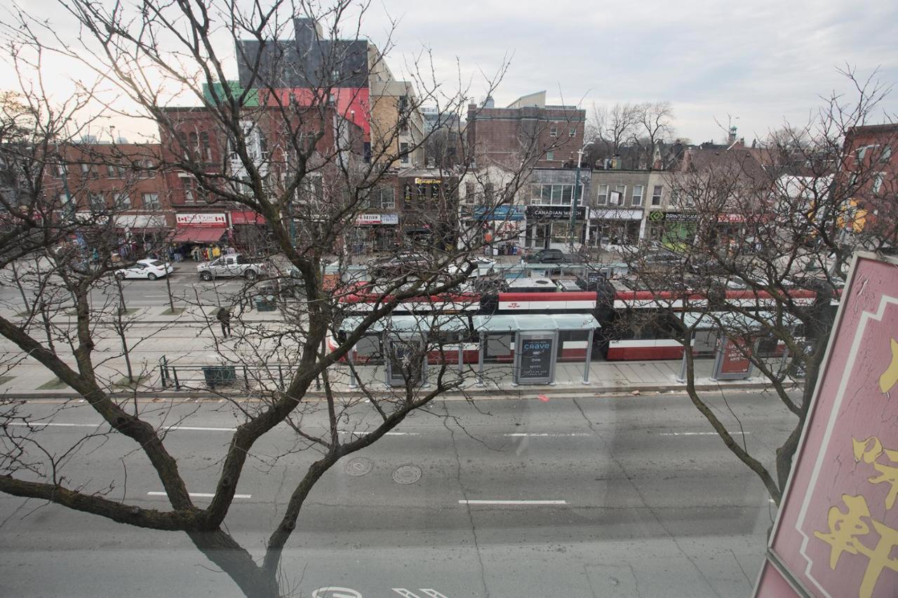 Toronto Rooms And Suites Luaran gambar
