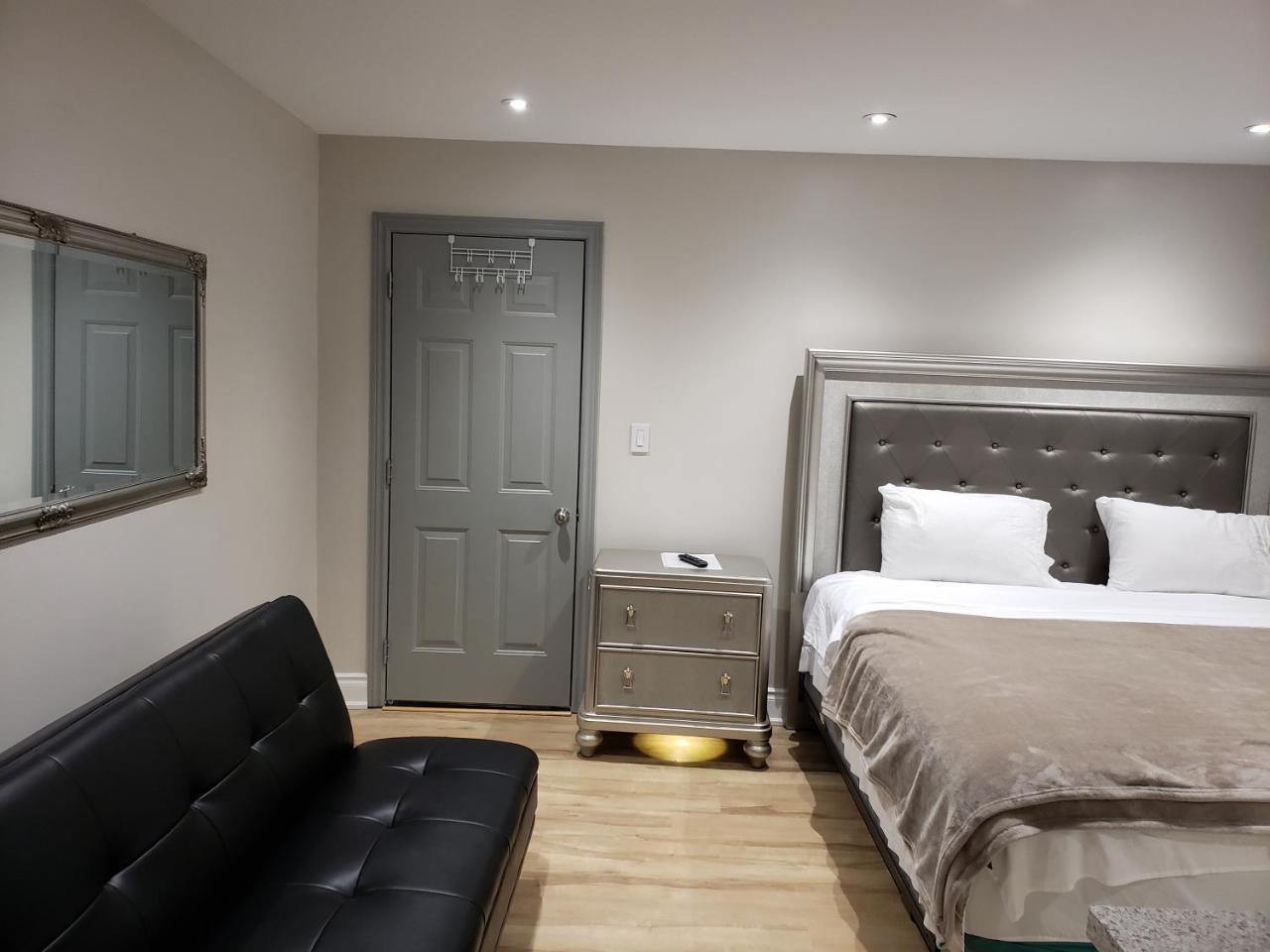Toronto Rooms And Suites Luaran gambar